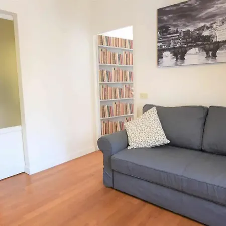 Romantic Metro Flaminio *