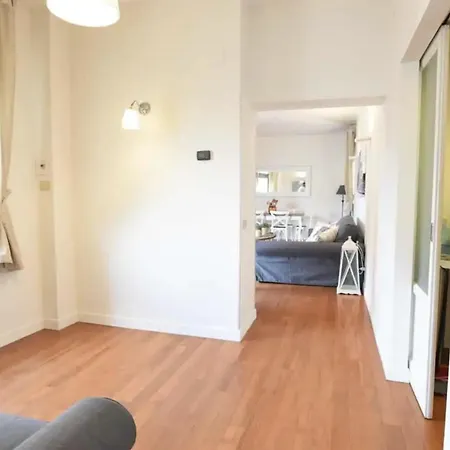 Romantic Metro Flaminio *